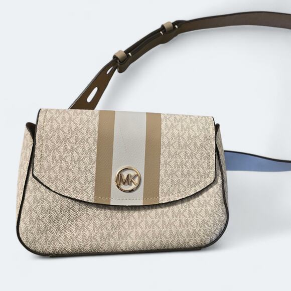 Michael Kors Fanny Pack Belt Bag Size Small - Picture 1 of 7